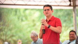 David Almeida anuncia pagamento de abono a professores