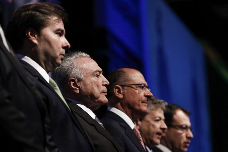 Rodrigo Maia espera aprovação da reforma política até o final de agosto