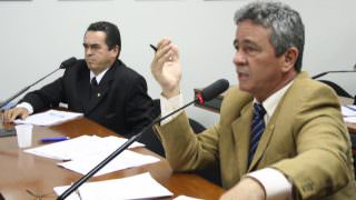 Carlos Souza apoia reformas, mas nega que será aliado de Temer