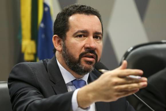 Ministro do Planejamento diz que uso de emendas para financiar eleições pode prejudicar cidades