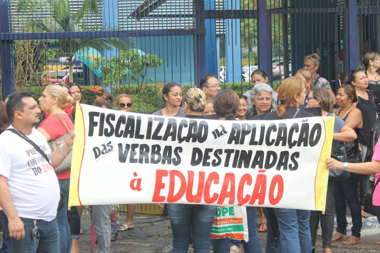Professores da Semed prometem paralisar atividades no dia 22 por causa do Fundeb