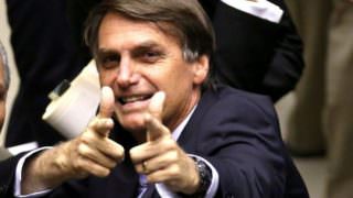 Bolsonaro divulga pesquisa de Manaus na qual aparece em 2º. lugar para presidente