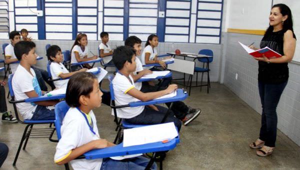 Prefeitura de Manaus nomeia novos professores da Semed