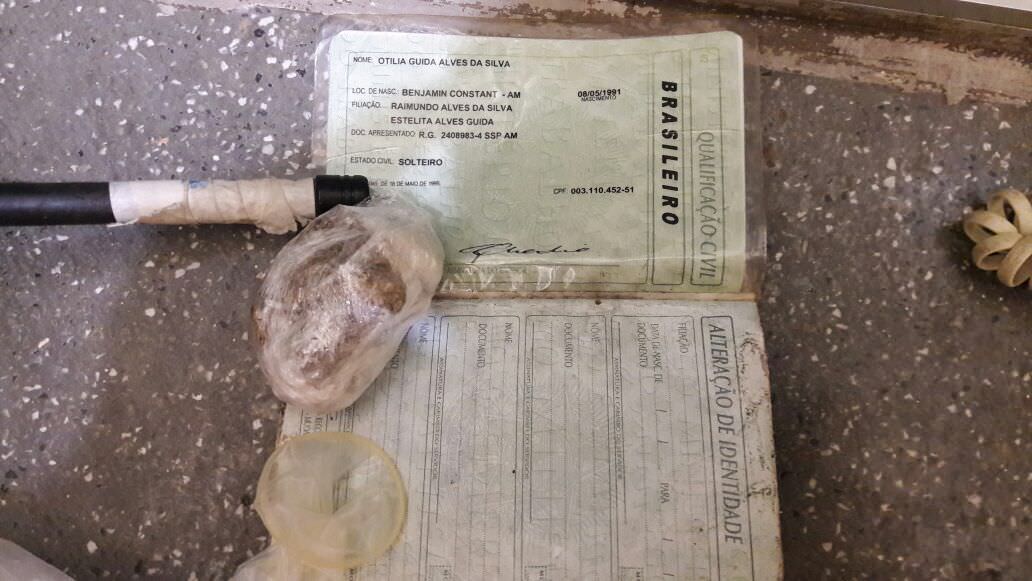 Seap apreende drogas e celular com visitantes nas unidades prisionais neste domingo