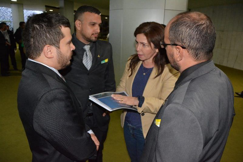 Servidores da Suframa buscam apoio para barrar suspensão dos reajustes