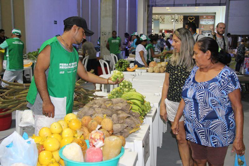 ADS inaugura primeira Feira de alimentos 100% orgânicos