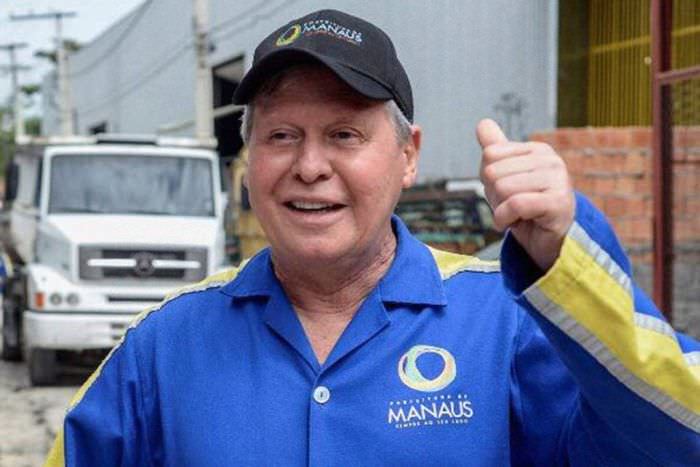 Prefeitura de Manaus pagou por anúncio na Veja após entrevista de Arthur