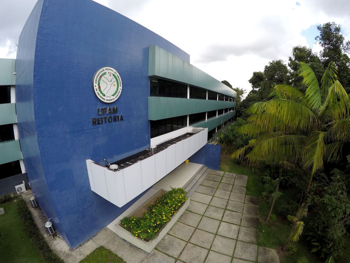 Ufam sobe no ranking e é considerada a melhor universidade do estado