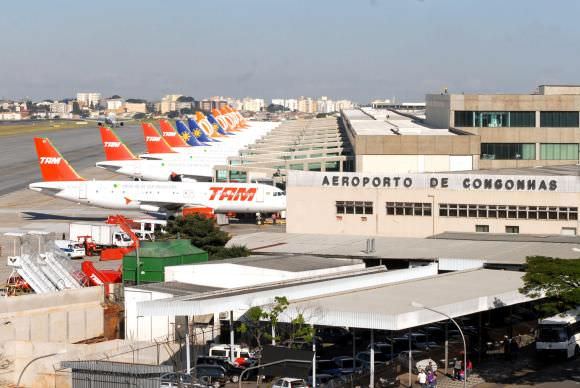 Aeroportuários promovem atos contra a privatização de 14 aeroportos
