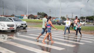 Pedestres e ciclistas poderão ser multados a partir do ano que vem