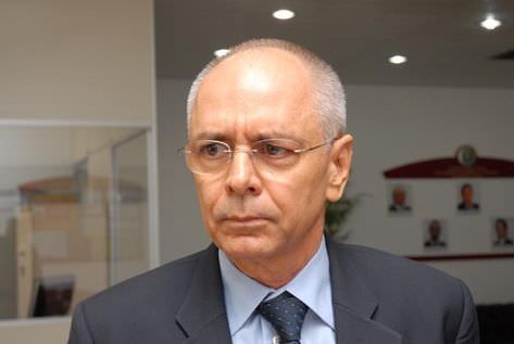 TCU multa em R$ 1,3 milhão ex-prefeito de Manacapuru
