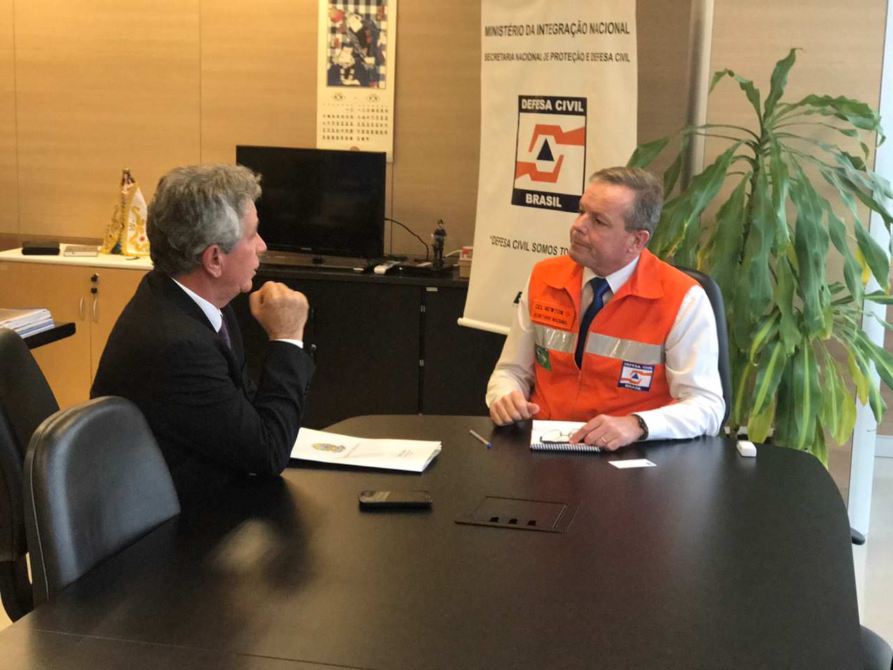 Carlos Souza diz que está buscando recursos para coibir novos soterramentos em Manaus