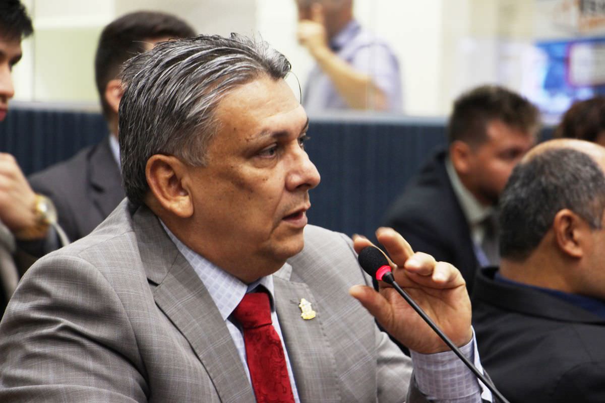 CMM aprova a instituição do `Junho  Vermelho` no calendário  oficial do município