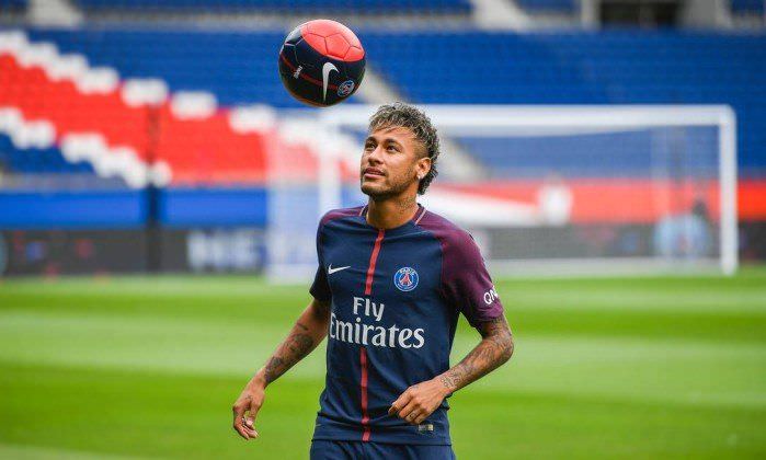 Neymar é um dos finalistas ao prêmio Bola de Ouro