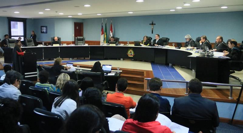 Tribunal de Contas julga a situação de 5 mil temporários da Prefeitura de Manaus
