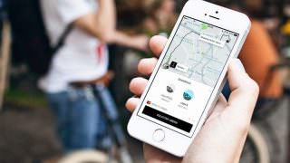 Taxistas e motoristas de aplicativos pressionam por projeto que regulamenta Uber
