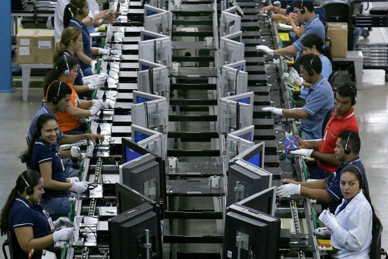 Atividade econômica tem queda de 0,38% em agosto