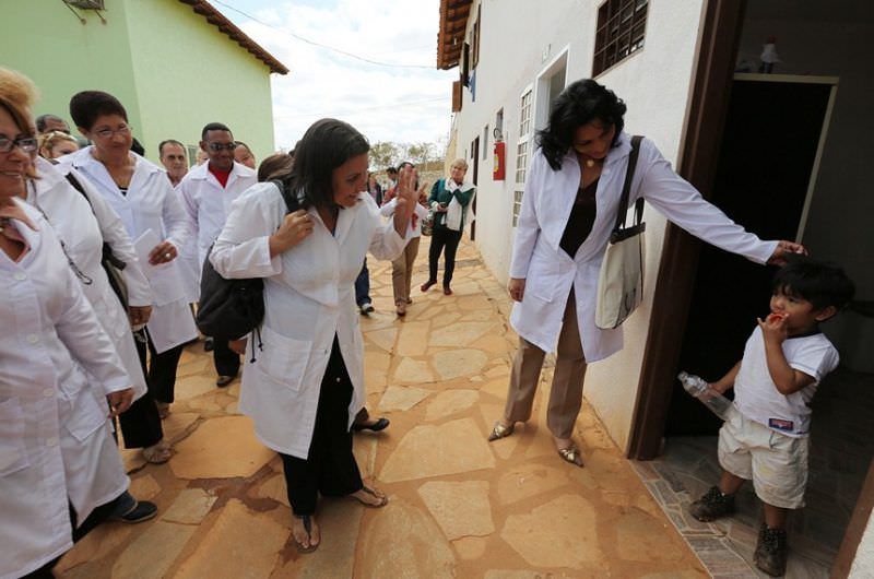 Mais Médicos passa a contar com 1,3 mil brasileiros formados no exterior