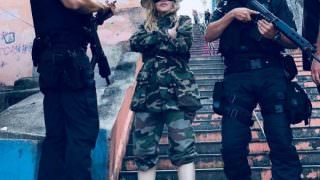 Madonna visita Morro da Providência, no Rio de Janeiro