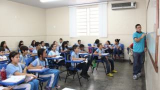 Gedeão Amorim vota a favor de projeto que cria premiação a professores da Semed