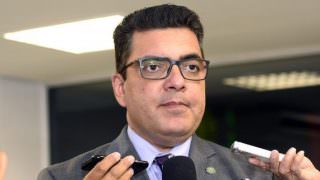 Pedido ao STF condiciona posse de Amazonino ao julgamento de ADI