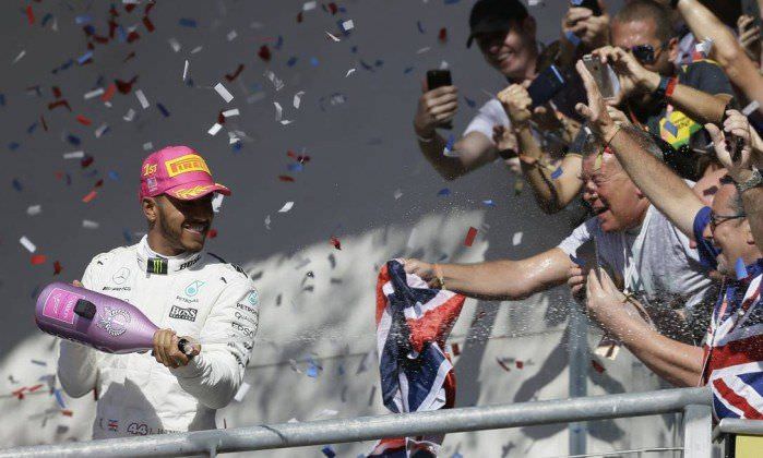 Hamilton vence GP nos EUA e está próximo do tetracampeonato