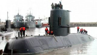 Marinha argentina confirma explosão em submarino desaparecido