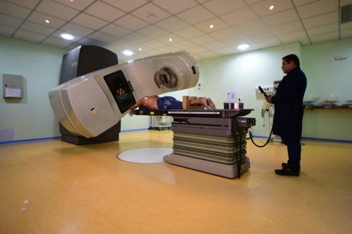 Radioterapia é considerada tão eficaz quanto a cirurgia no combate ao câncer de próstata