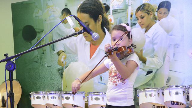 UEA oferece curso gratuito de formação em música para crianças e adultos