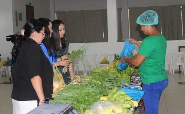 Em Manaus, Agroufam oferta produtos de agricultura familiar