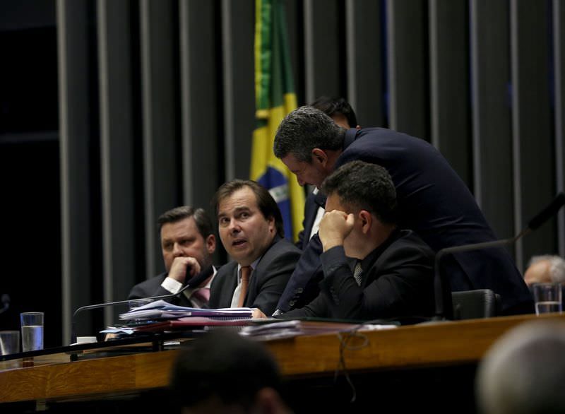 Rodrigo Maia marca votação da reforma da Previdência para 19 de fevereiro