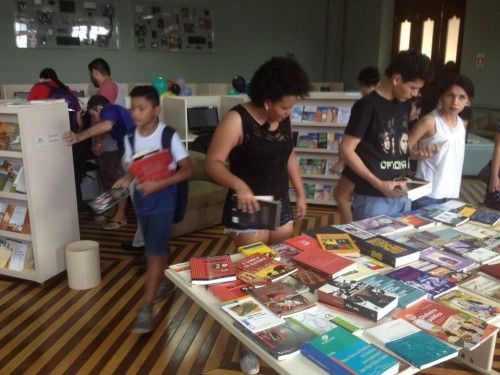 Última ‘Feira de Troca de Livros e Gibis’ de 2017 acontecerá neste domingo