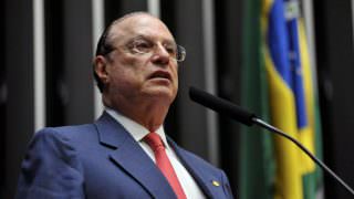 Câmara suspende salários e benefícios dos deputados Paulo Maluf e Celso Jacob