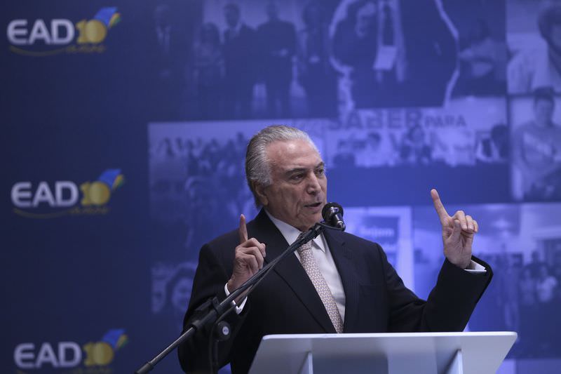 Temer diz em evento do PMDB que seu governo enfrentou “oposições ferozes”