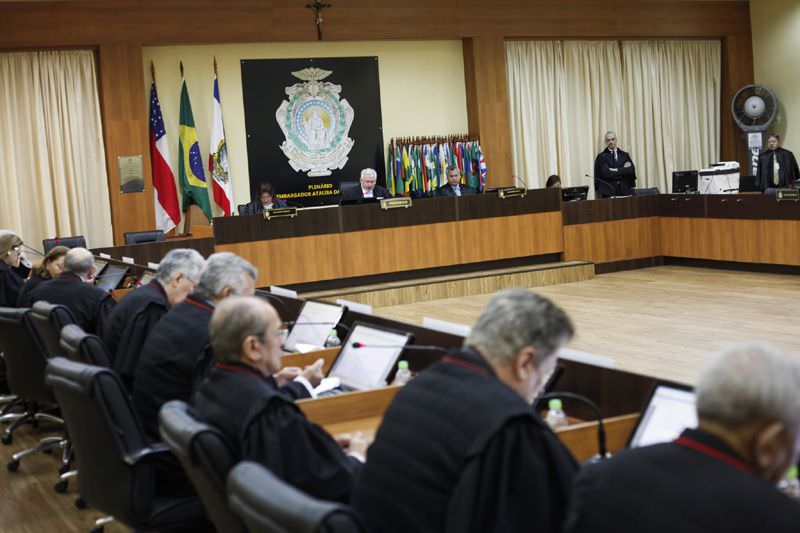 Tribunal de Justiça do Amazonas paga até R$ 99 mil para desembargador