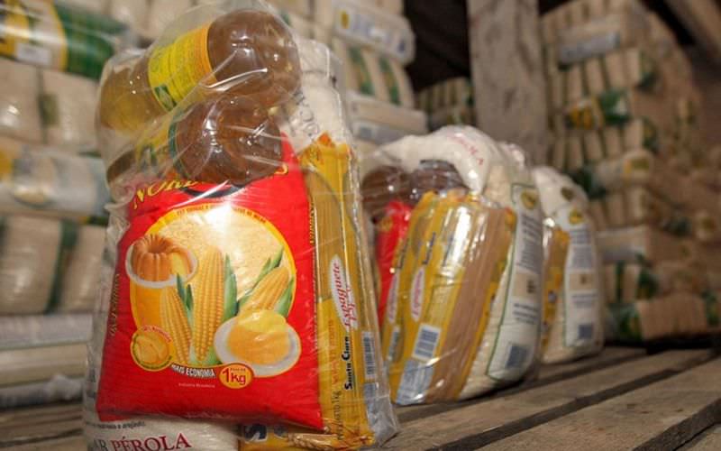 Comprar alimentos em Manaus ficou mais barato, diz Dieese