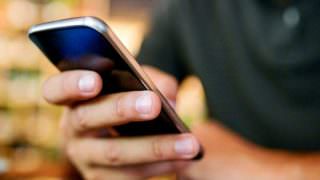 Telefonia móvel perdeu 574 mil linhas em fevereiro