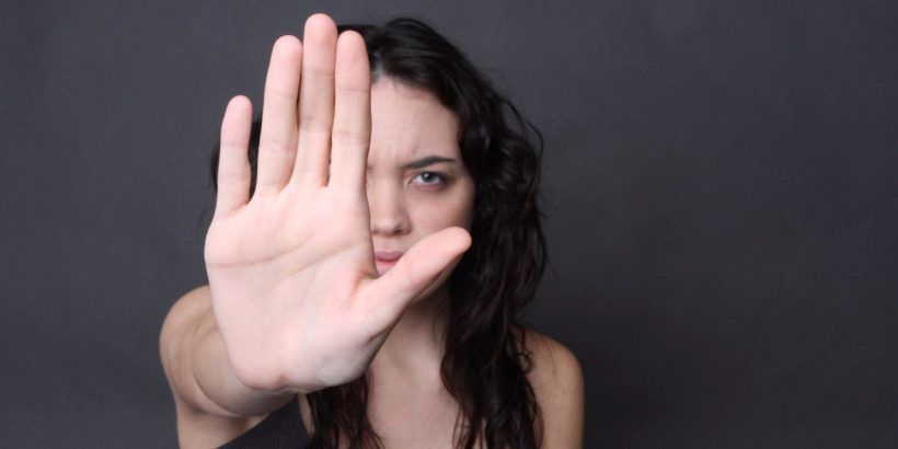 Câmara dos Deputados avalia lei que combate violência contra mulher nos bares