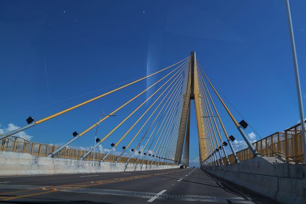 Ponte Rio Negro ganha nova iluminação no dia 15 de dezembro Ponte Rio Negro ganha nova iluminação no dia 15 de dezembro