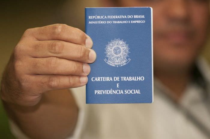 Confira as 48 vagas de emprego disponíveis nesta segunda-feira