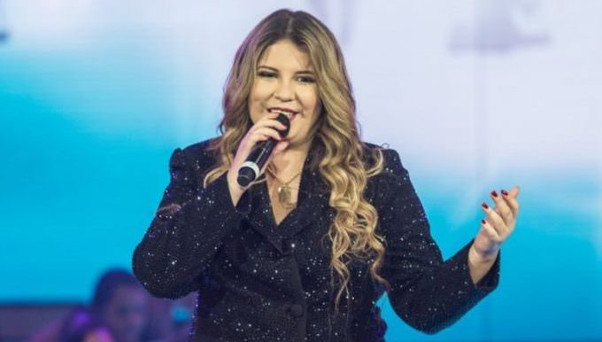 Justiça bloqueia R$33 mil de Marília Mendonça