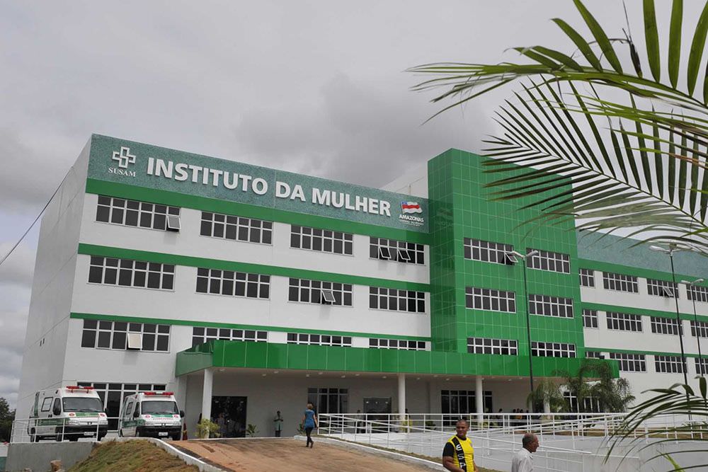 Alegando emergência na Saúde, Amazonino autoriza contratos sem licitação Alegando emergência na Saúde, Amazonino autoriza contratos sem licitação