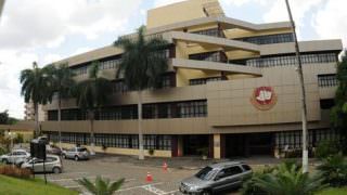 MP vai à Justiça contra contratação de duas empresas pela Prefeitura de Coari por R$ 10 milhões
