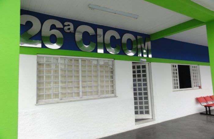 Mulher pula de prédio para não ser agredida pelo companheiro
