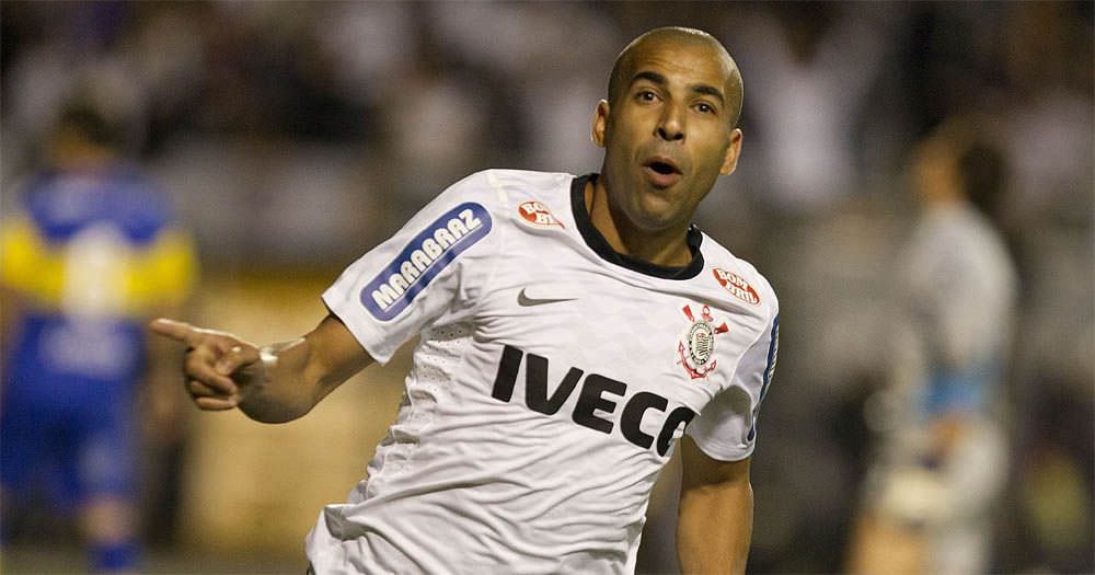 Emerson Sheik está de volta ao Corinthians, aos 39 anos