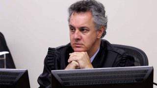 Relator diz que há provas de que triplex foi reservado para Lula; siga ao vivo