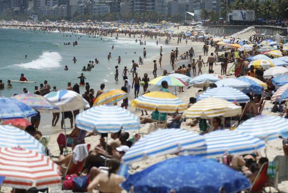 Preços de produtos e serviços consumidos no verão caem 1,35%
