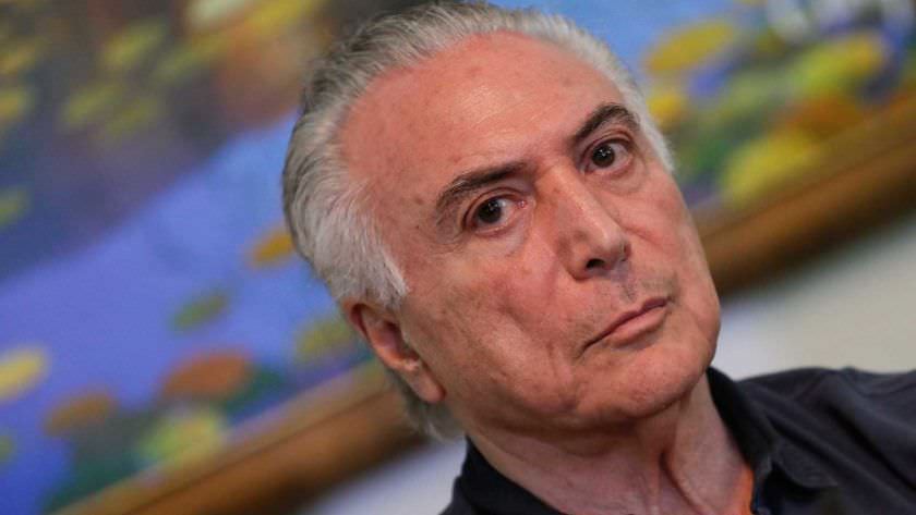 Com Bolsonaro na liderança, internautas fazem campanha #FicaTemer