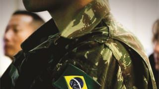 Ministério da Defesa afirma que homens transexuais devem se alistar