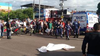 motoqueiro morreu após colidir com carro